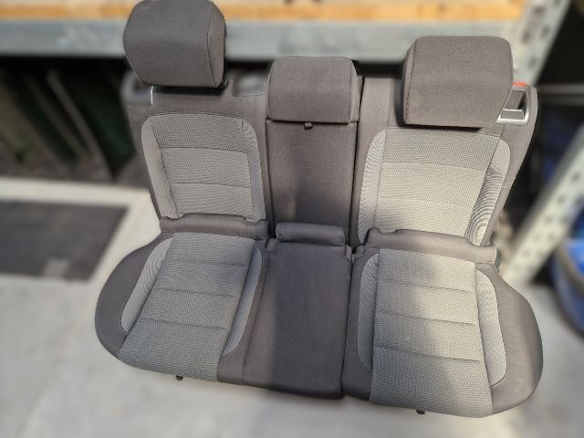 bontott VW GOLF V Ülés Szett