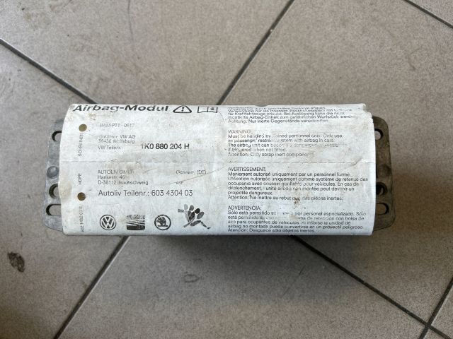 bontott VW GOLF V Utasoldali Légzsák