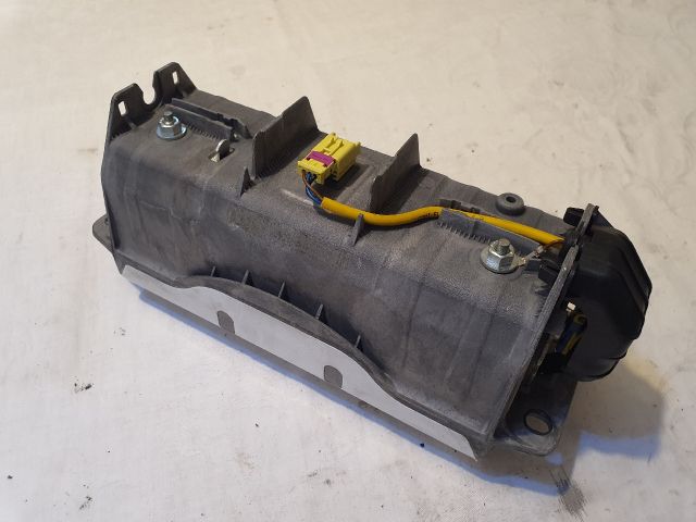 bontott VW GOLF V Utasoldali Légzsák