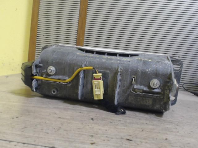 bontott VW GOLF V Utasoldali Légzsák