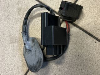 bontott VW GOLF V Üzemanyag Befecskendező Vezérlő