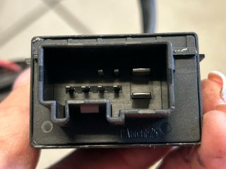 bontott VW GOLF V Üzemanyag Befecskendező Vezérlő