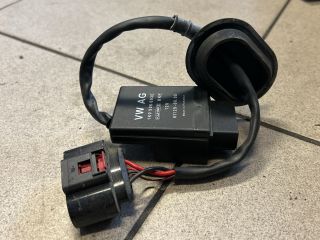 bontott VW GOLF V Üzemanyag Befecskendező Vezérlő