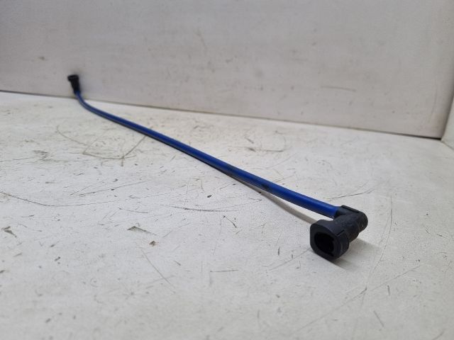 bontott VW GOLF V Üzemanyagcső