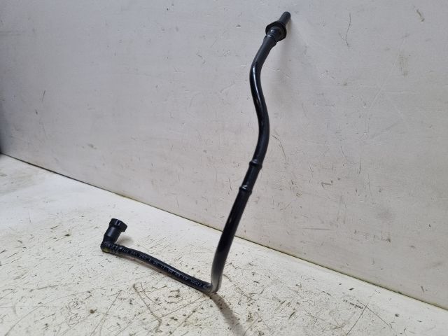 bontott VW GOLF V Üzemanyagcső