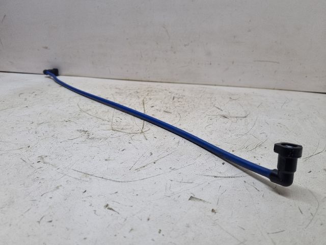 bontott VW GOLF V Üzemanyagcső