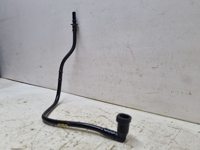 bontott VW GOLF V Üzemanyagcső