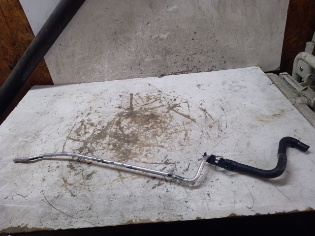 bontott VW GOLF V Üzemanyagcső