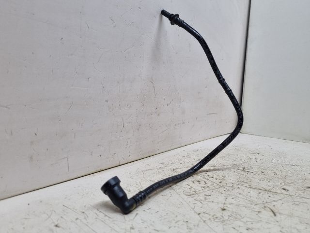 bontott VW GOLF V Üzemanyagcső