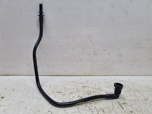 bontott VW GOLF V Üzemanyagcső