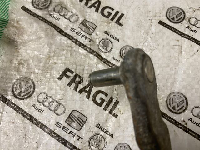 bontott VW GOLF V Váltó Kapcsoló Villa