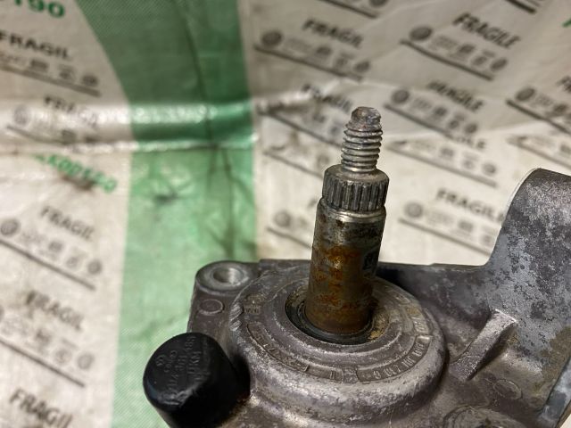 bontott VW GOLF V Váltó Kapcsoló Villa