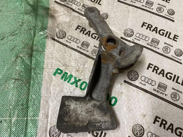 bontott VW GOLF V Váltó Kapcsoló Villa