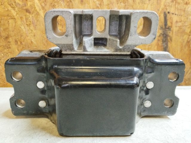 bontott VW GOLF V Váltó Tartó Bak (Pozíciófüggetlen)