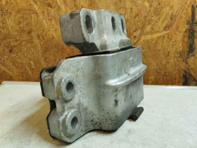 bontott VW GOLF V Váltó Tartó Bak (Pozíciófüggetlen)