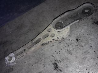 bontott VW GOLF V Váltó Tartó Bak (Pozíciófüggetlen)