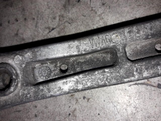 bontott VW GOLF V Váltó Tartó Bak (Pozíciófüggetlen)