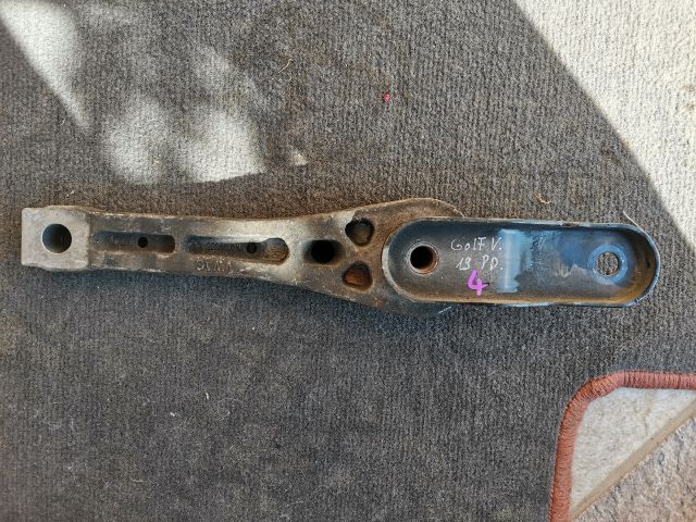 bontott VW GOLF V Váltó Tartó Bak (Pozíciófüggetlen)