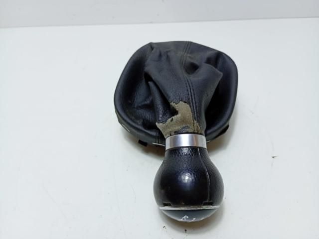 bontott VW GOLF V Váltógomb