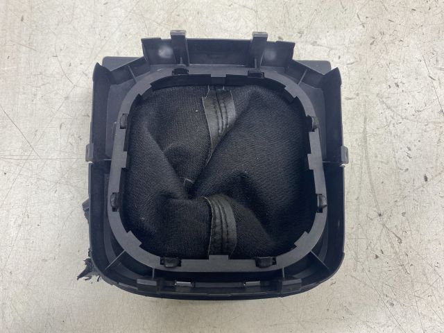 bontott VW GOLF V Váltókar Keret