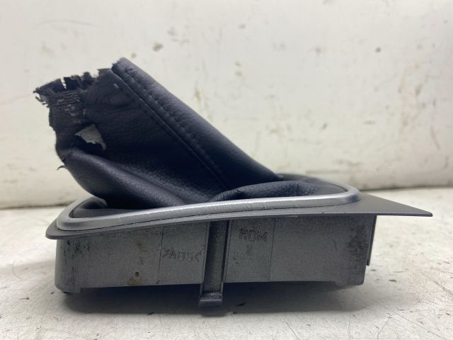 bontott VW GOLF V Váltókar Keret