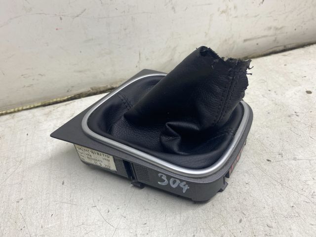 bontott VW GOLF V Váltókar Keret