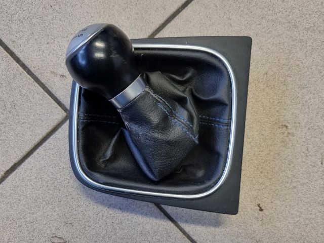 bontott VW GOLF V Váltószoknya