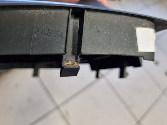 bontott VW GOLF V Váltószoknya