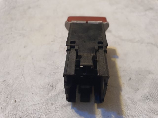 bontott VW GOLF V Vészvillogó Kapcsoló