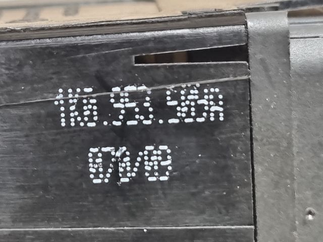 bontott VW GOLF V Vészvillogó Kapcsoló