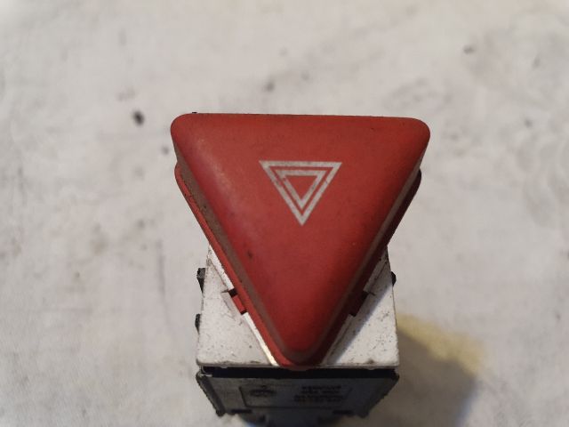 bontott VW GOLF V Vészvillogó Kapcsoló