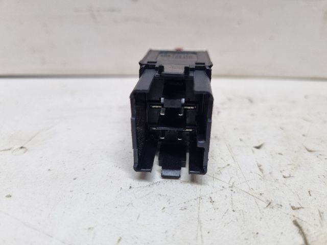 bontott VW GOLF V Vészvillogó Kapcsoló