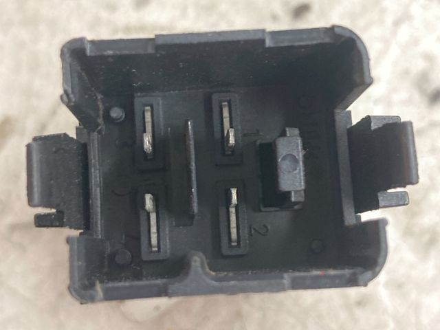 bontott VW GOLF V Vészvillogó Kapcsoló