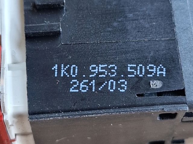 bontott VW GOLF V Vészvillogó Kapcsoló