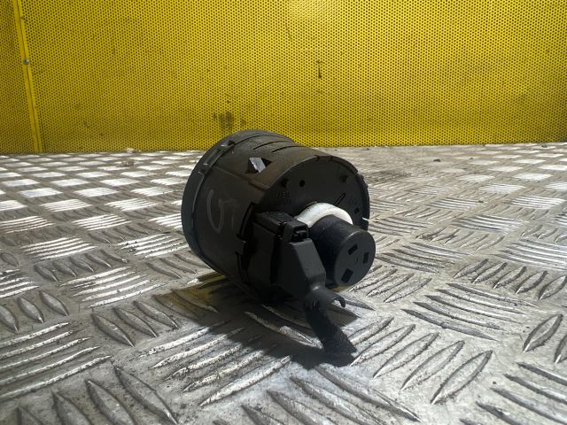 bontott VW GOLF V Világítás Kapcsoló