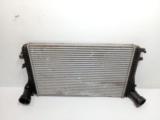 bontott VW GOLF V Vízhűtő Radiátor Tartó