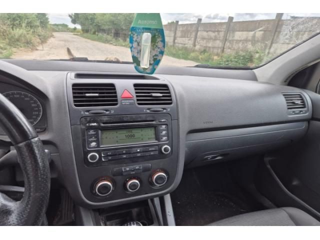 bontott VW GOLF V Vonóhorog