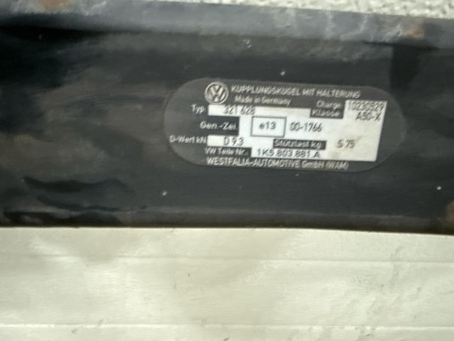 bontott VW GOLF V Vonóhorog