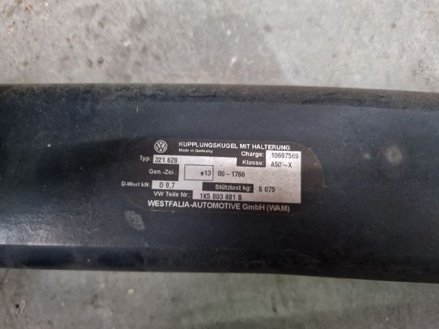 bontott VW GOLF V Vonóhorog