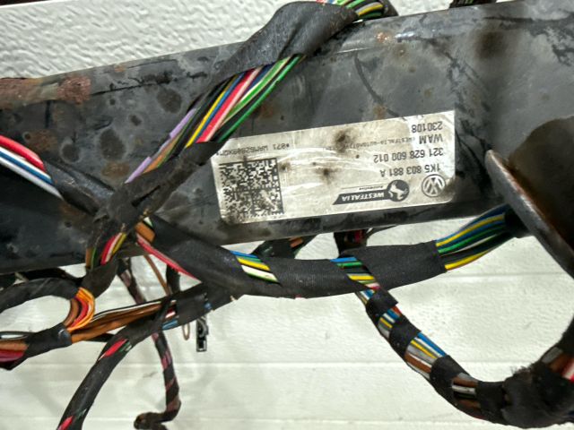 bontott VW GOLF V Vonóhorog