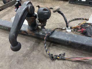 bontott VW GOLF V Vonóhorog