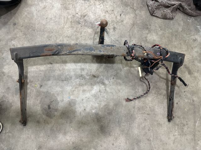 bontott VW GOLF V Vonóhorog