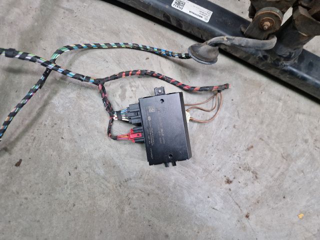 bontott VW GOLF V Vonóhorog