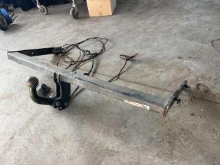 bontott VW GOLF V Vonóhorog