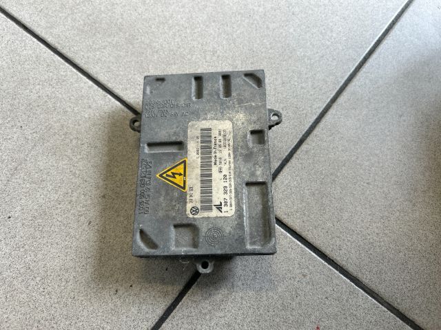 bontott VW GOLF V Xenon Trafó