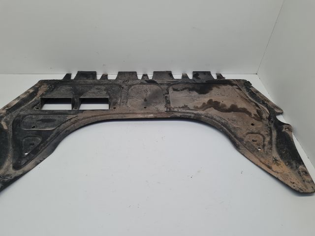 bontott VW GOLF VI Alsó Motorburkolat