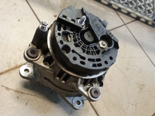 bontott VW GOLF VI Generátor