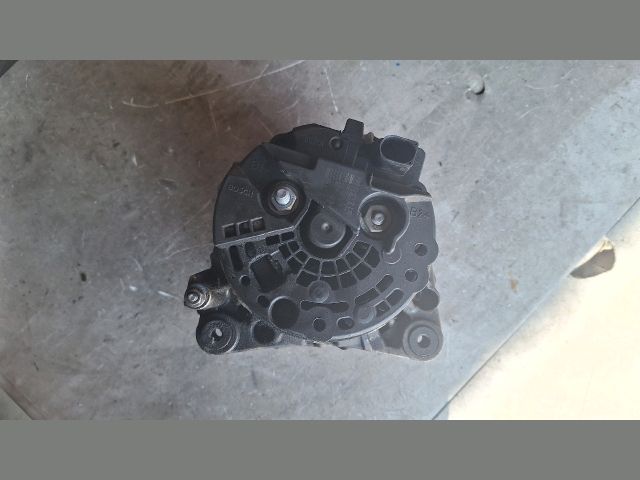 bontott VW GOLF VI Generátor