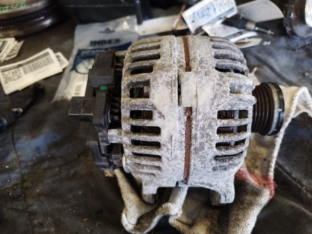 bontott VW GOLF VI Generátor