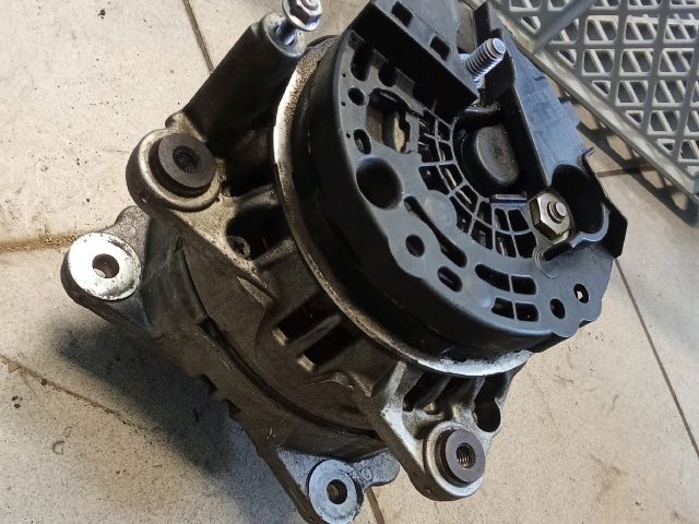 bontott VW GOLF VI Generátor